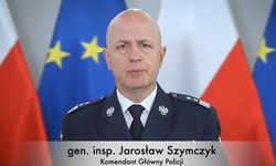 Na zdjęciu wizerunek Komendanta Głównego Policji w mundurze galowym