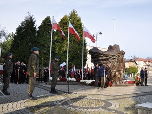 pomnik Powstańców Śląskich podczas uroczystości